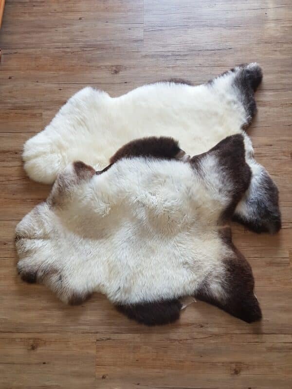 Doppelpack Lammfell weiss mit dunklem Rand