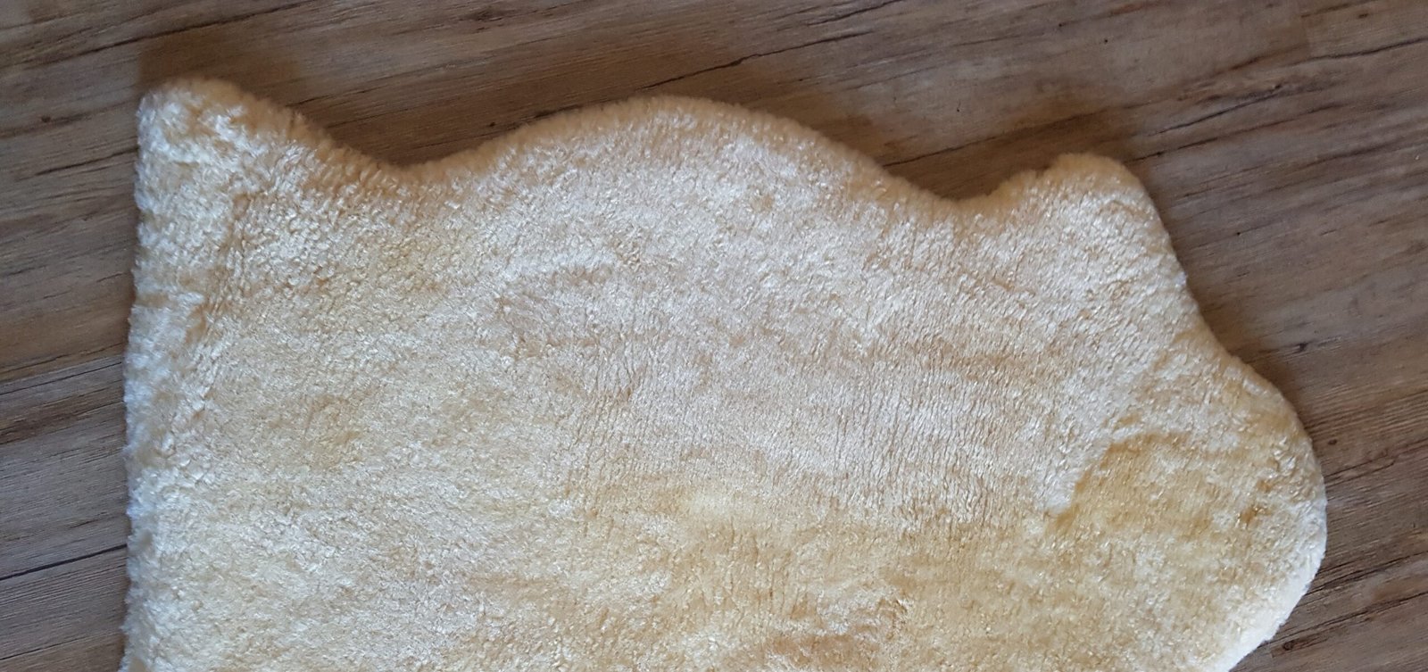 Bettfell in der Naturform relugangegerbt