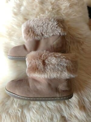 echter Lammfellstiefel
